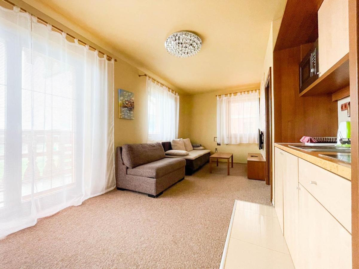 Apartment With Terrace & Amazing View Vel'ka Lomnica Exteriör bild