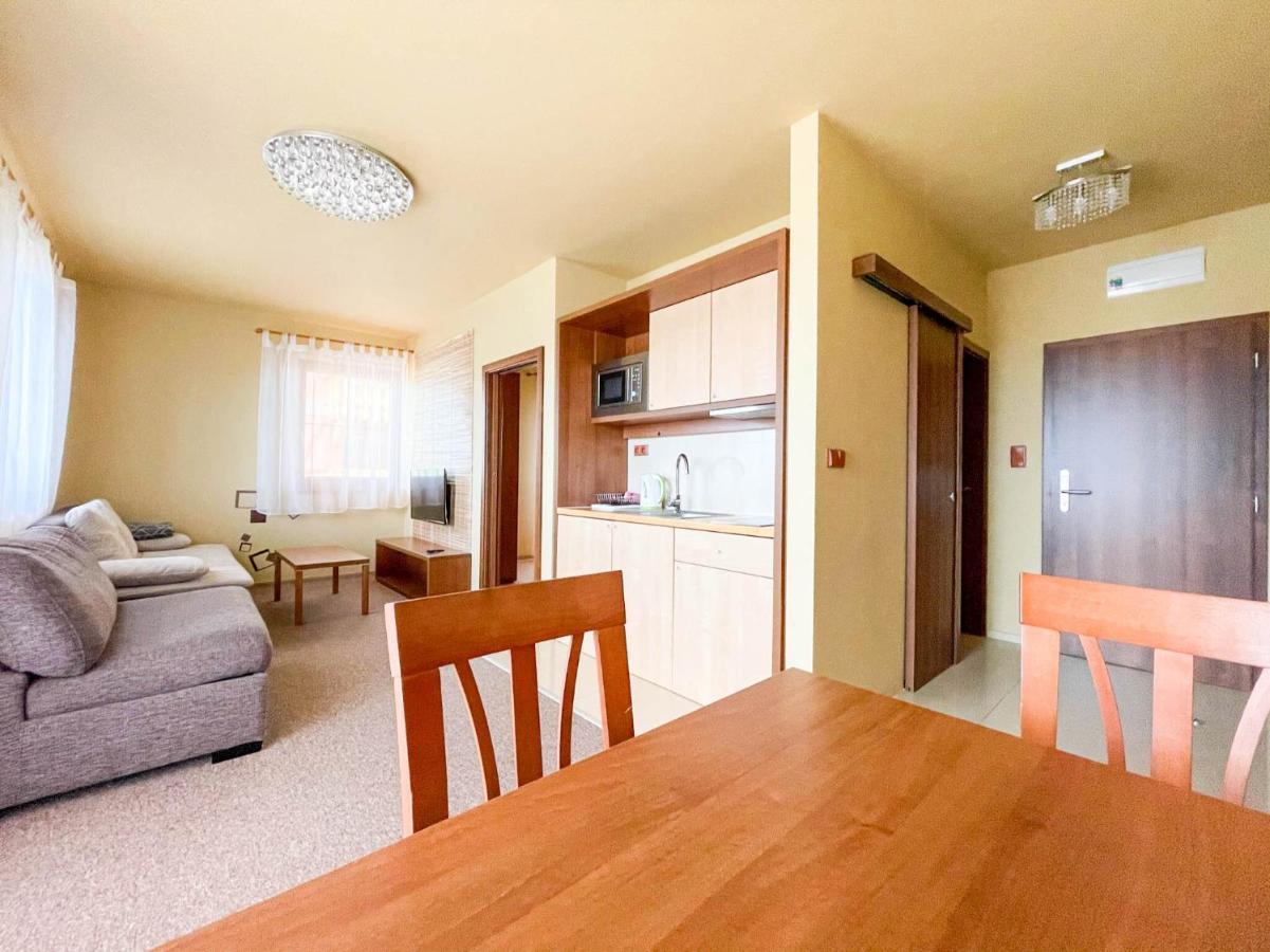 Apartment With Terrace & Amazing View Vel'ka Lomnica Exteriör bild