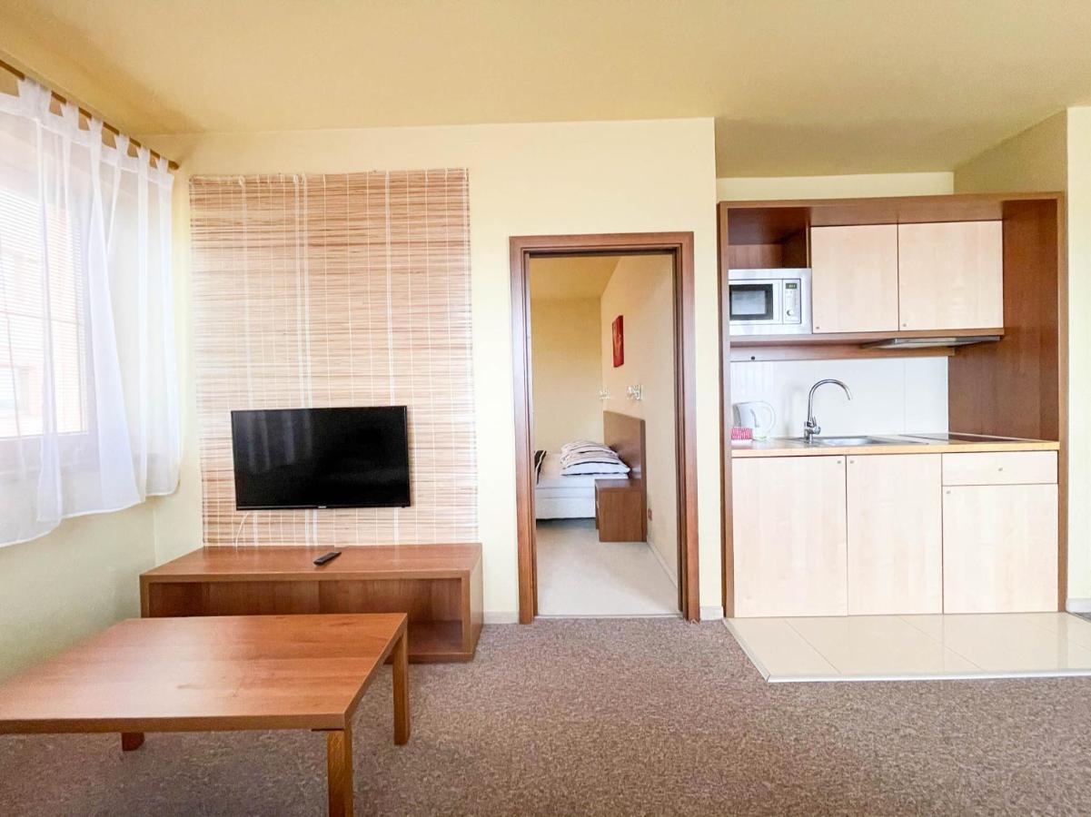 Apartment With Terrace & Amazing View Vel'ka Lomnica Exteriör bild