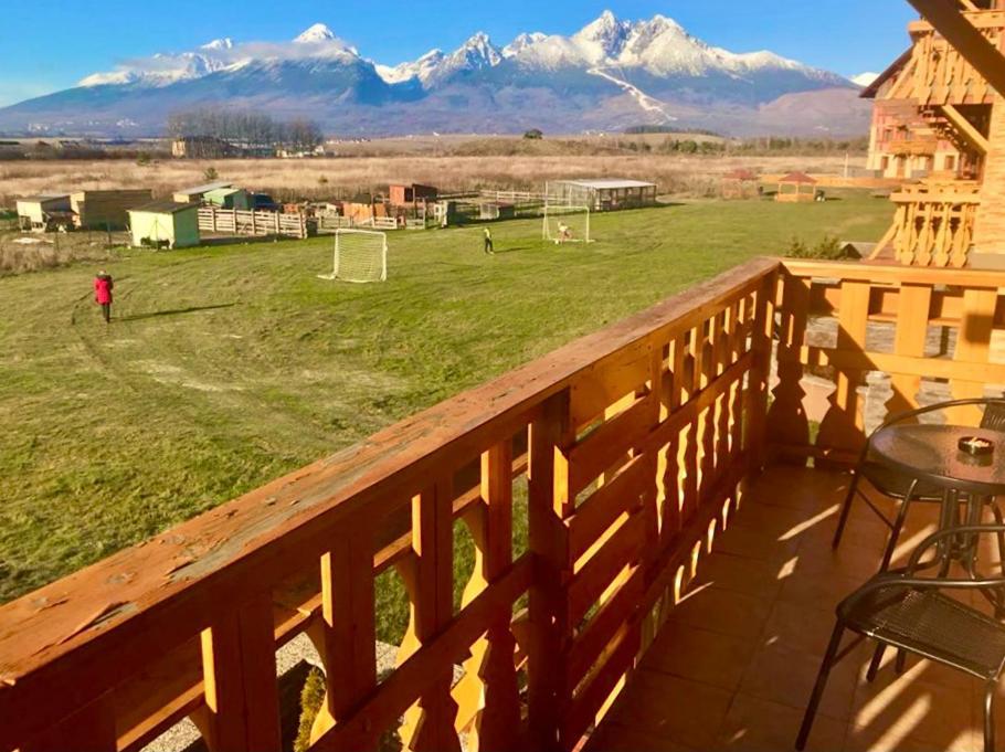 Apartment With Terrace & Amazing View Vel'ka Lomnica Exteriör bild